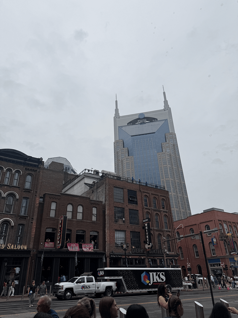 Valley Band in Music City